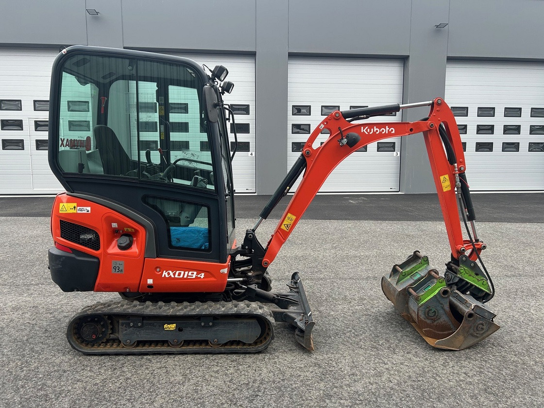 Kubota KX019-4 - Mini escavadeira: foto 1 Kubota KX019-4 - Mini escavadeira: foto 1