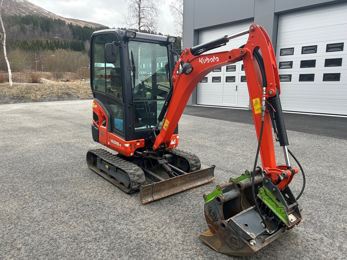 Kubota KX019-4 - Mini escavadeira: foto 2 Kubota KX019-4 - Mini escavadeira: foto 2