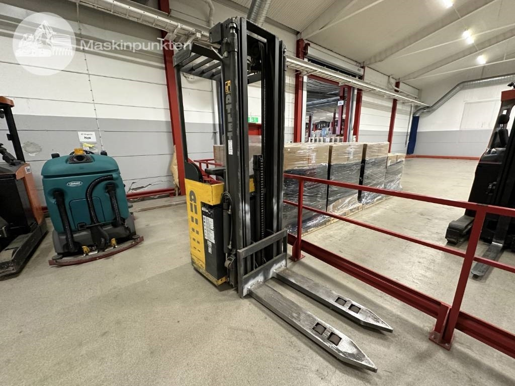 Atlet 160 SD TFV - Stacker: foto 1 Atlet 160 SD TFV - Stacker: foto 1