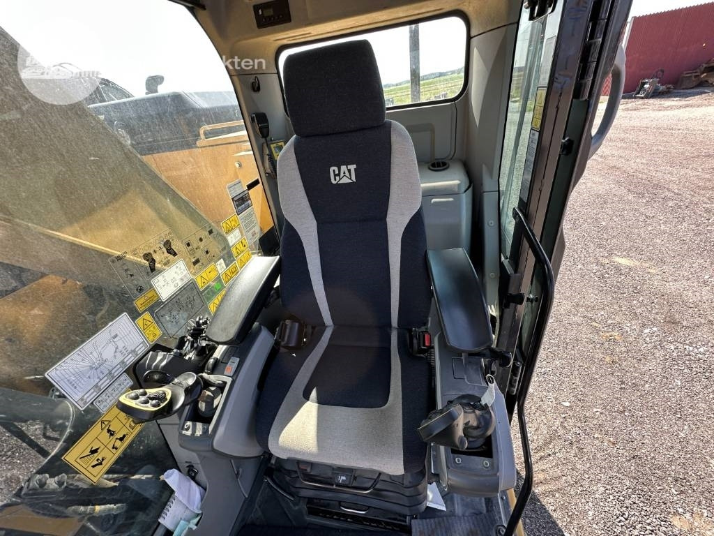 Locação financeira de CAT 325 FL CR  CAT 325 FL CR: foto 16