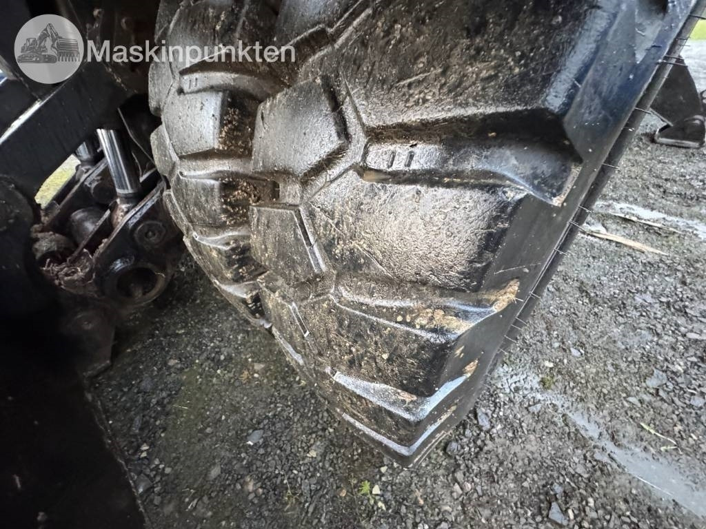 Hitachi ZX 140 W-3 Med vagn och redskap! - Escavadeira de rodas: foto 5 Hitachi ZX 140 W-3 Med vagn och redskap! - Escavadeira de rodas: foto 5