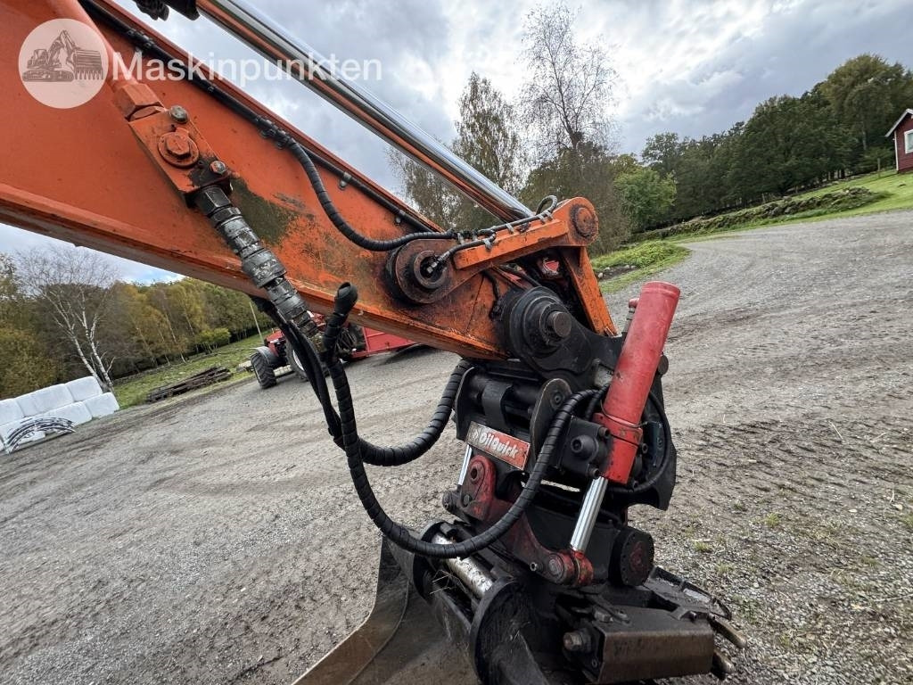 Locação financeira de Hitachi ZX 140 W-3 Hitachi ZX 140 W-3: foto 27 Locação financeira de Hitachi ZX 140 W-3 Hitachi ZX 140 W-3: foto 27