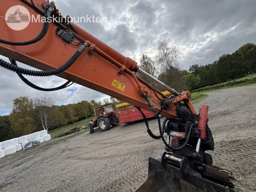 Locação financeira de Hitachi ZX 140 W-3 Hitachi ZX 140 W-3: foto 26 Locação financeira de Hitachi ZX 140 W-3 Hitachi ZX 140 W-3: foto 26