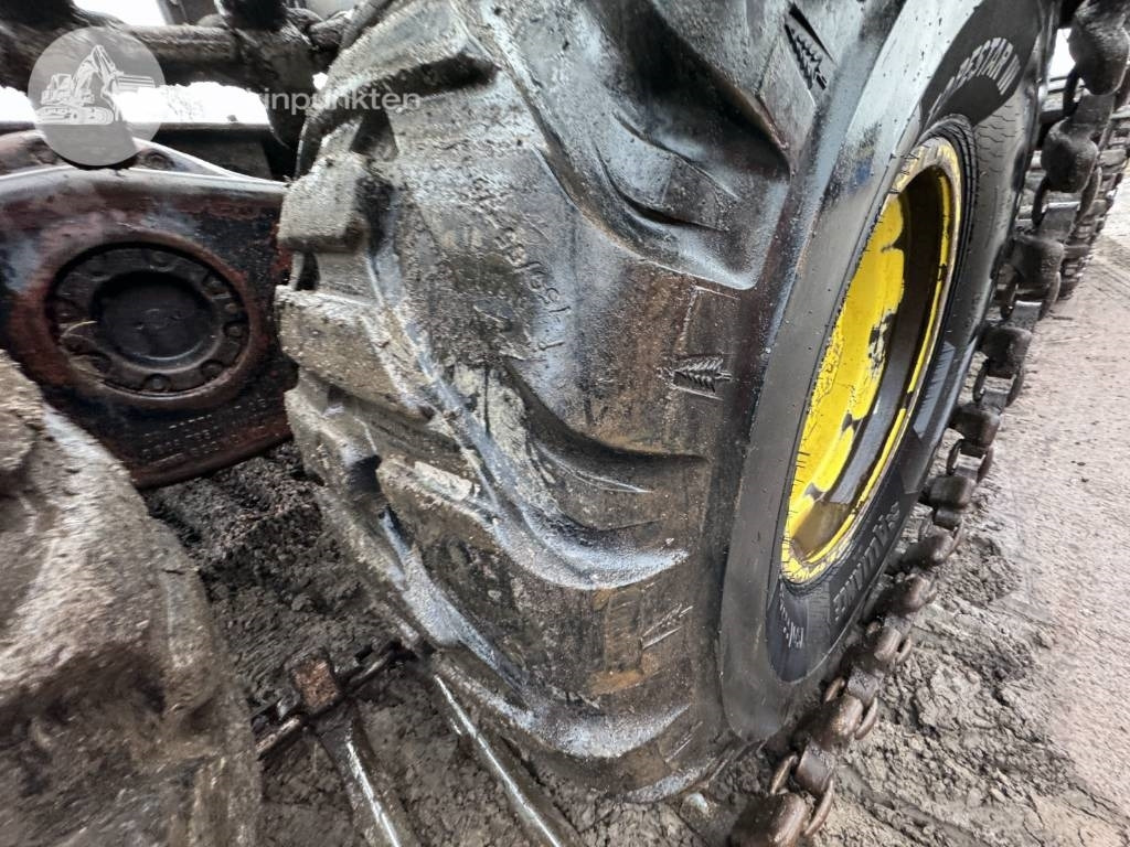 Forwarder John Deere 1910 G: foto 35