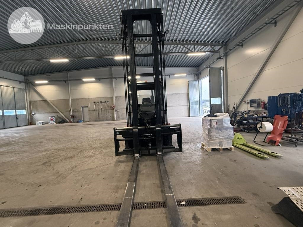 Kalmar DCE 80-6 - Empilhador a diesel: foto 3 Kalmar DCE 80-6 - Empilhador a diesel: foto 3