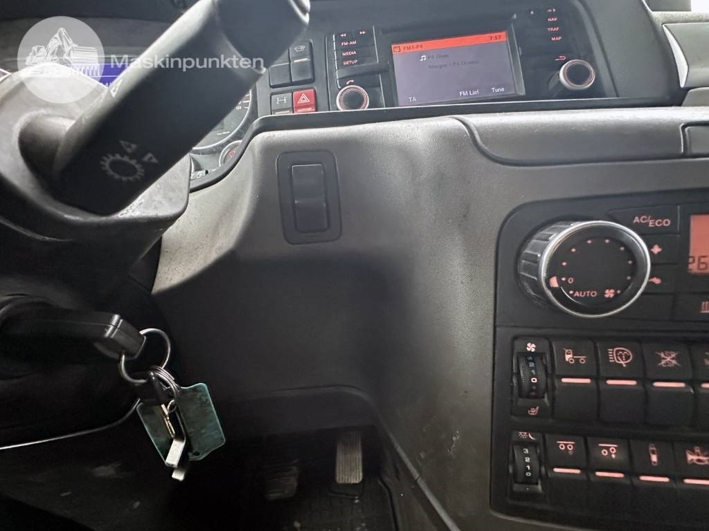 Camião furgão MAN TGX 26.480: foto 28