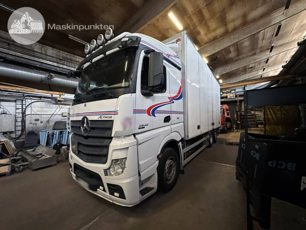 Mercedes-Benz Actros 2545 - Camião furgão: foto 1 Mercedes-Benz Actros 2545 - Camião furgão: foto 1