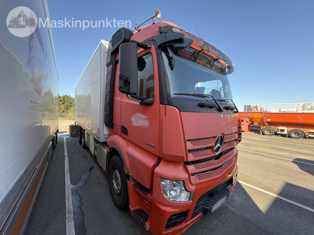 Mercedes-Benz Actros 2551 - Camião frigorífico: foto 3 Mercedes-Benz Actros 2551 - Camião frigorífico: foto 3