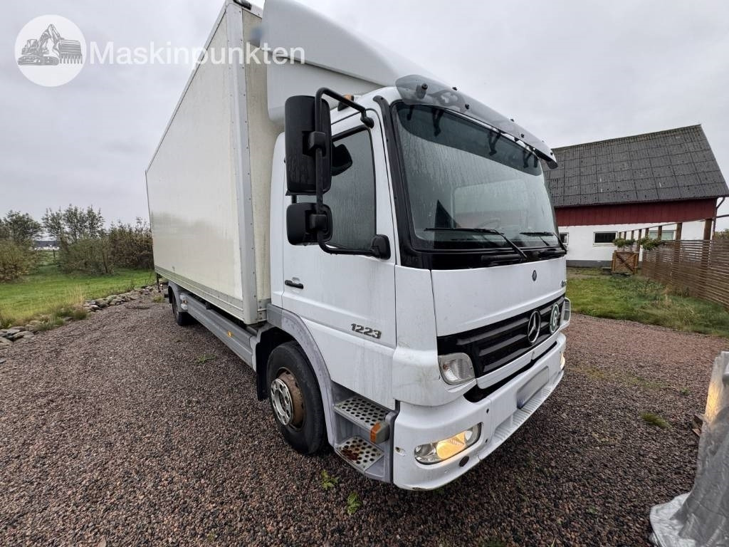 Mercedes-Benz Atego 1223 - Camião furgão: foto 4 Mercedes-Benz Atego 1223 - Camião furgão: foto 4