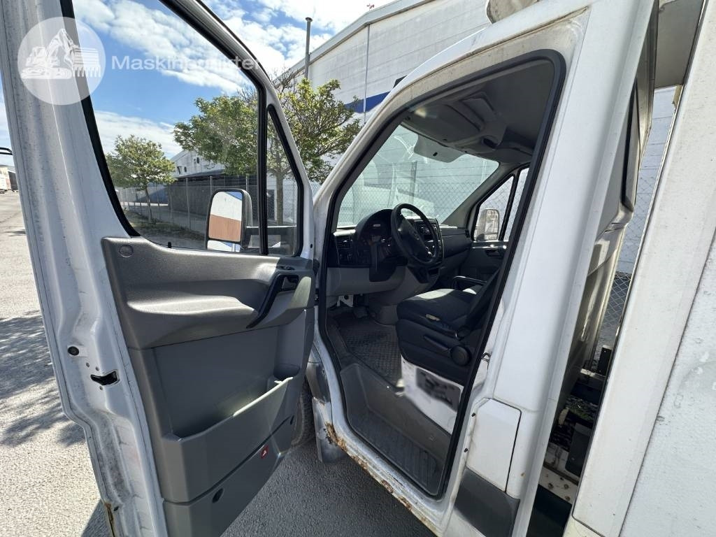 Carrinha de contentor Mercedes-Benz Sprinter 315 CDI: foto 14