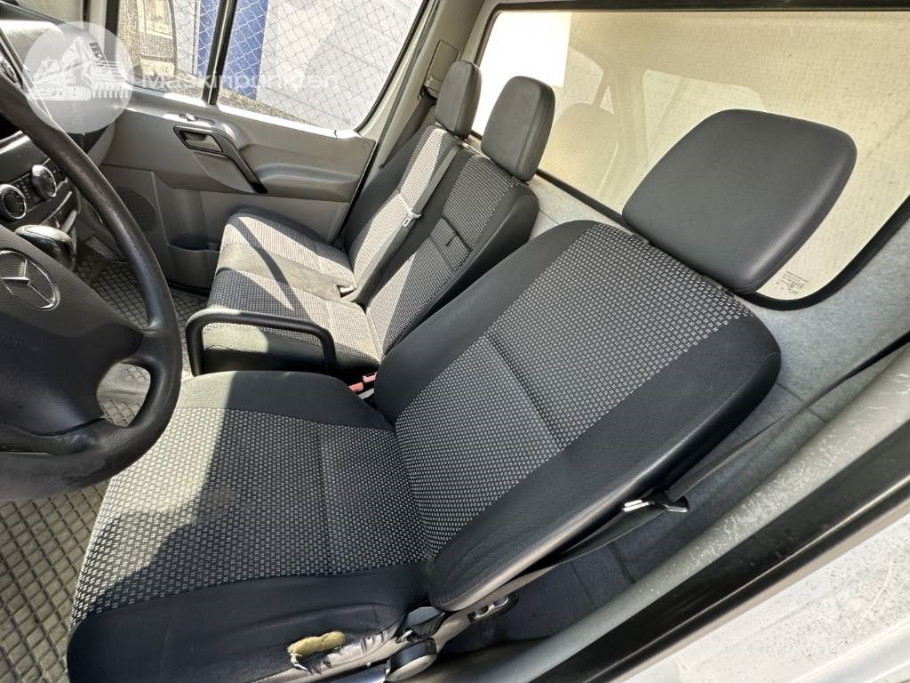 Carrinha de contentor Mercedes-Benz Sprinter 315 CDI: foto 17