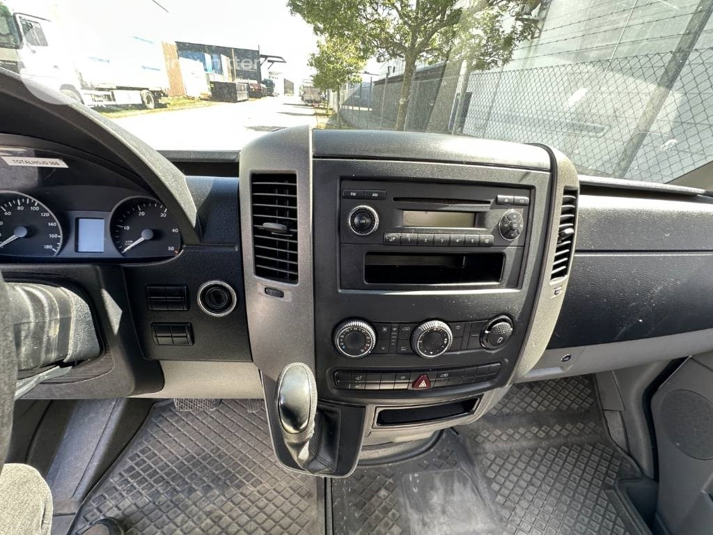 Carrinha de contentor Mercedes-Benz Sprinter 315 CDI: foto 23