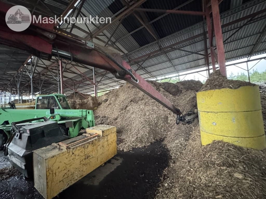 Scania P 124 G med Timberman - Camião de transporte de madeira: foto 3 Scania P 124 G med Timberman - Camião de transporte de madeira: foto 3