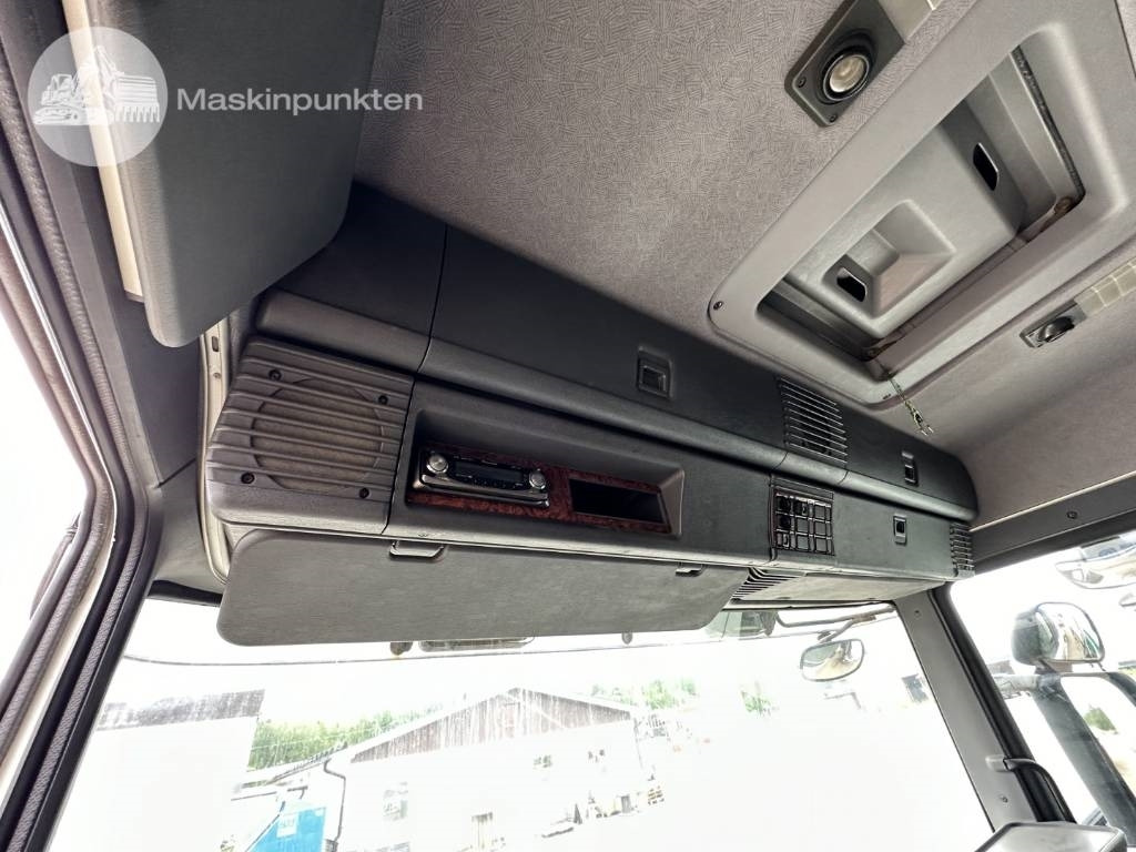 Camião transportador de contêineres/ Caixa móvel Scania R 124 LB: foto 43