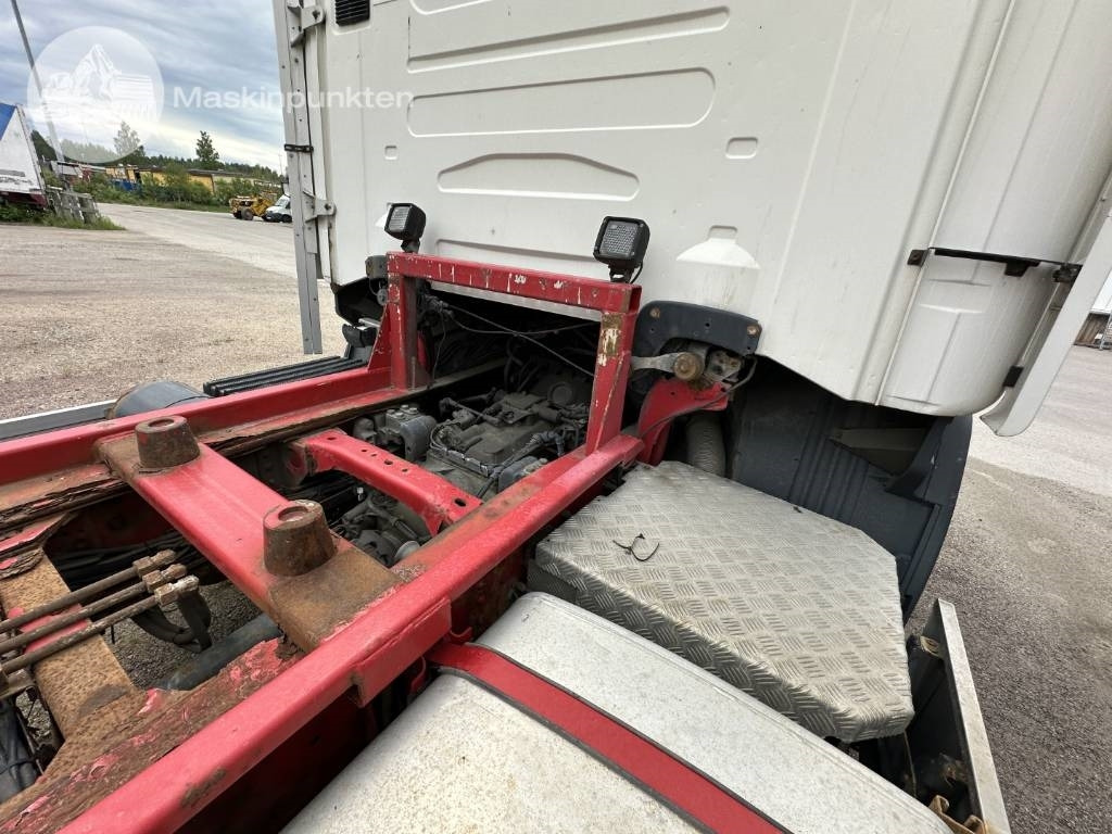 Camião transportador de contêineres/ Caixa móvel Scania R 124 LB: foto 24
