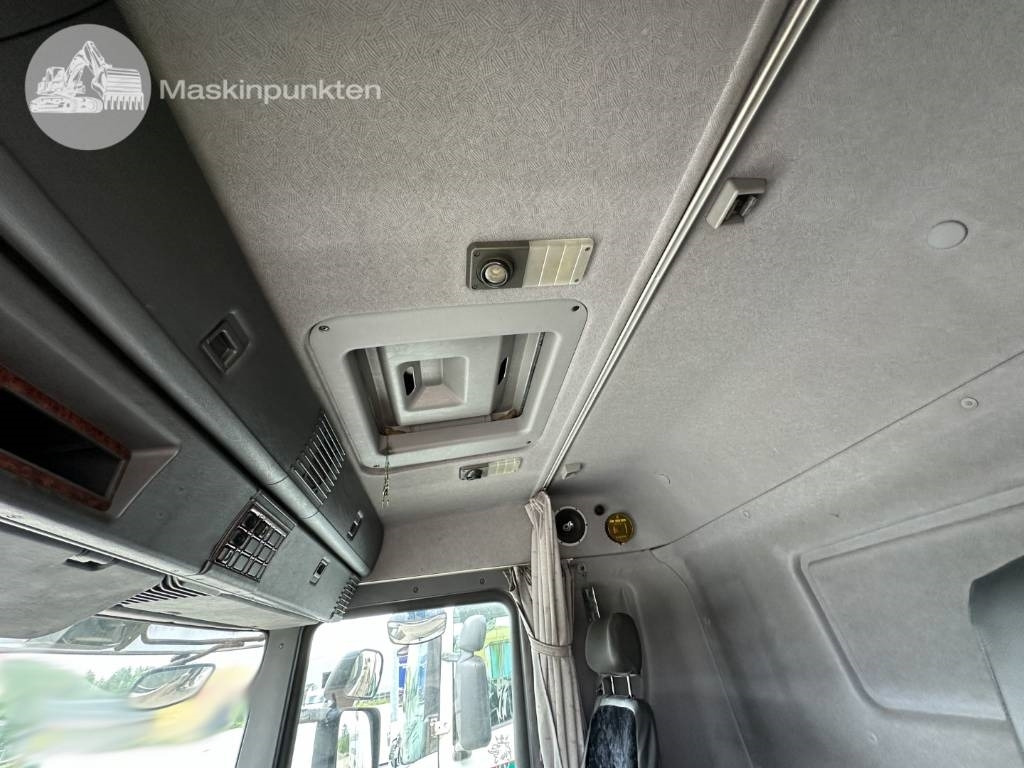 Camião transportador de contêineres/ Caixa móvel Scania R 124 LB: foto 42