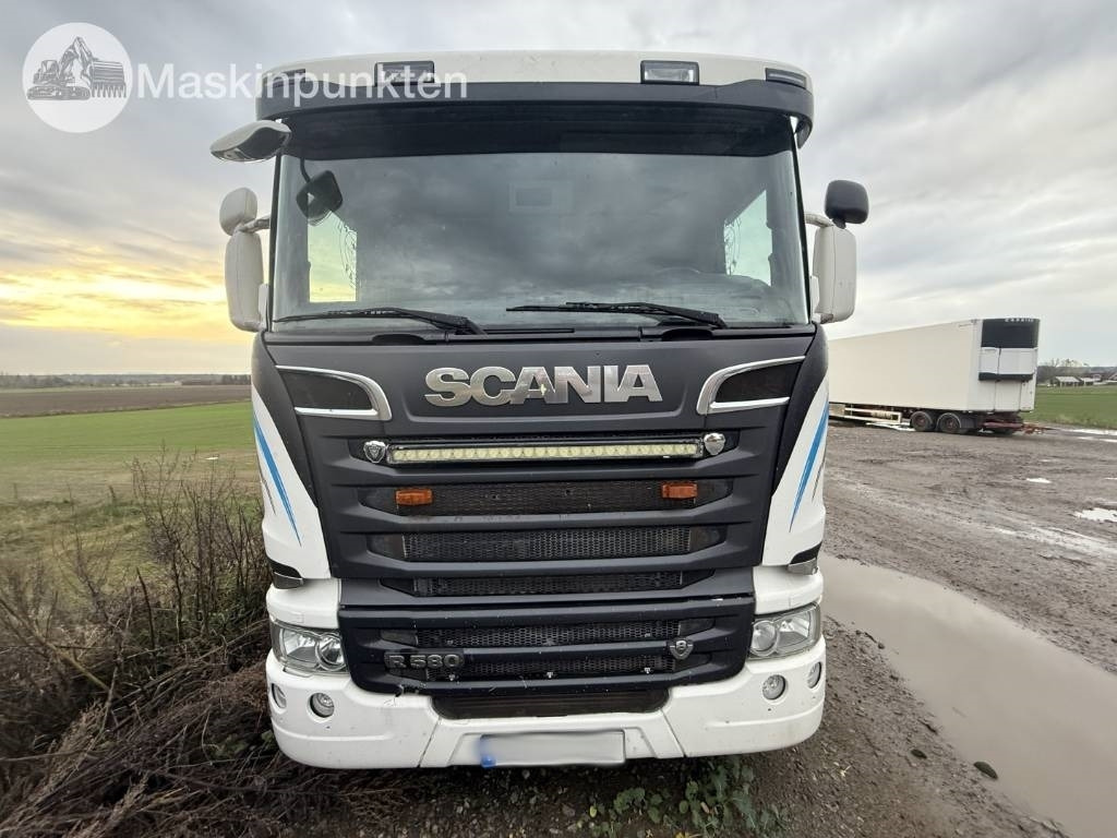 Scania R 580 - Camião furgão: foto 2 Scania R 580 - Camião furgão: foto 2