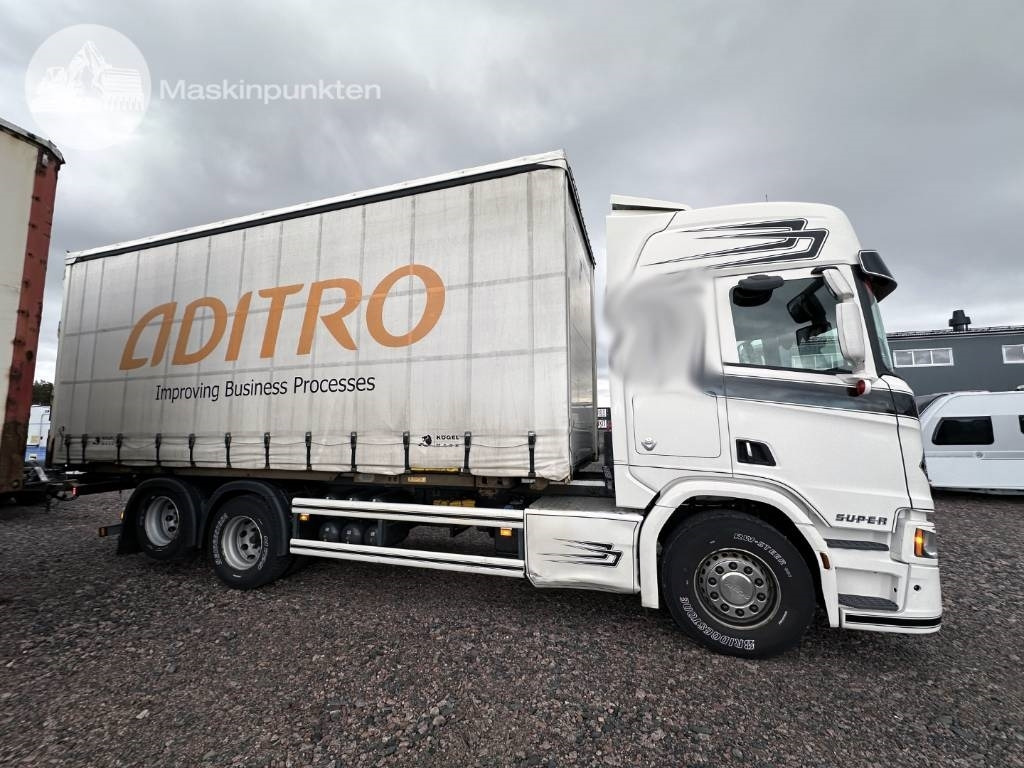 Scania R 580 - Camião transportador de contêineres/ Caixa móvel: foto 1 Scania R 580 - Camião transportador de contêineres/ Caixa móvel: foto 1