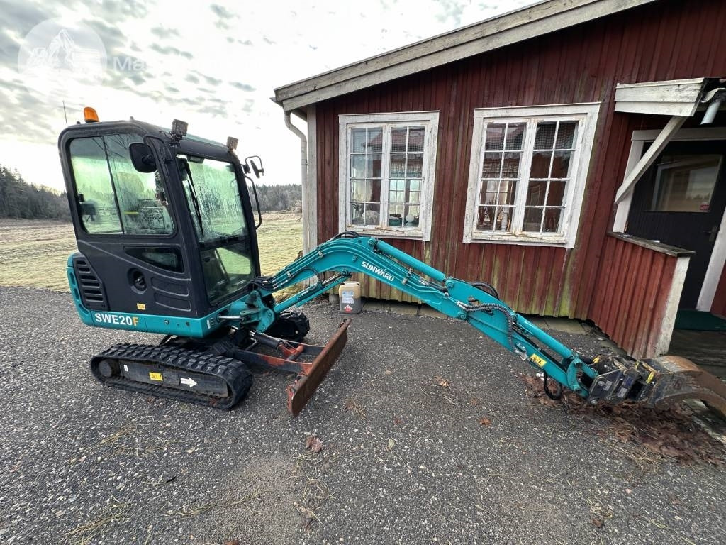 Sunward SWE 20 F med släp! - Mini escavadeira: foto 3 Sunward SWE 20 F med släp! - Mini escavadeira: foto 3