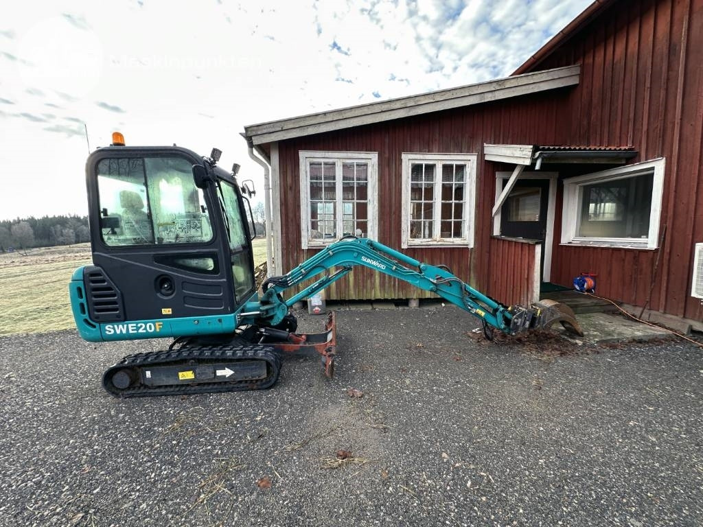 Sunward SWE 20 F med släp! - Mini escavadeira: foto 1 Sunward SWE 20 F med släp! - Mini escavadeira: foto 1