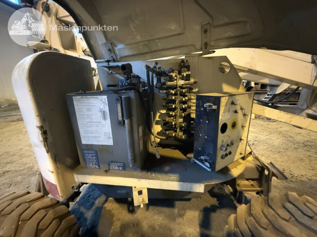 Plataforma articulada Terex TA 50 RT: foto 9