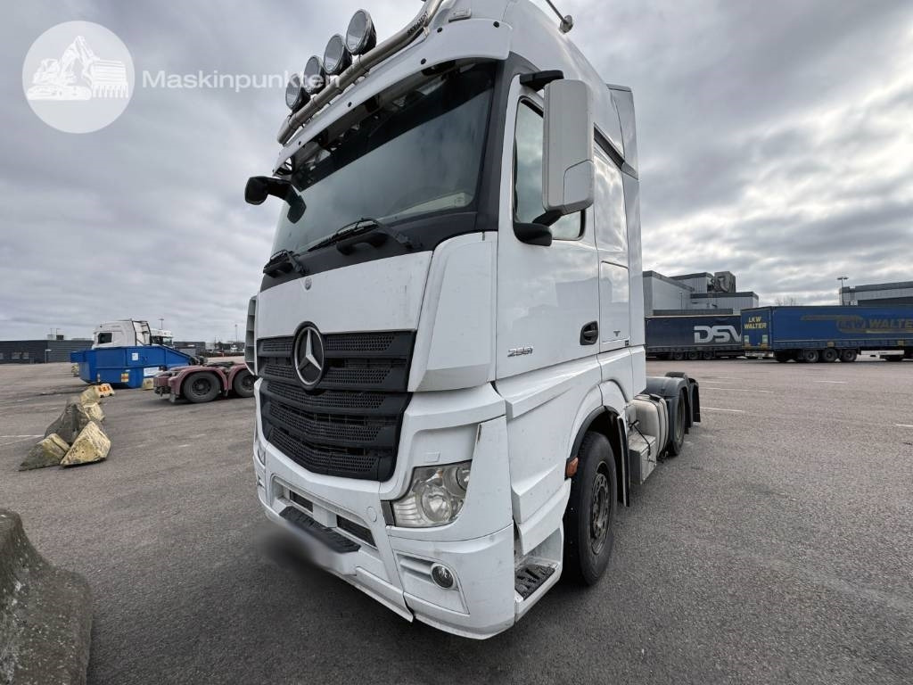 Mercedes-Benz Actros 2551 - Tractor: foto 2 Mercedes-Benz Actros 2551 - Tractor: foto 2