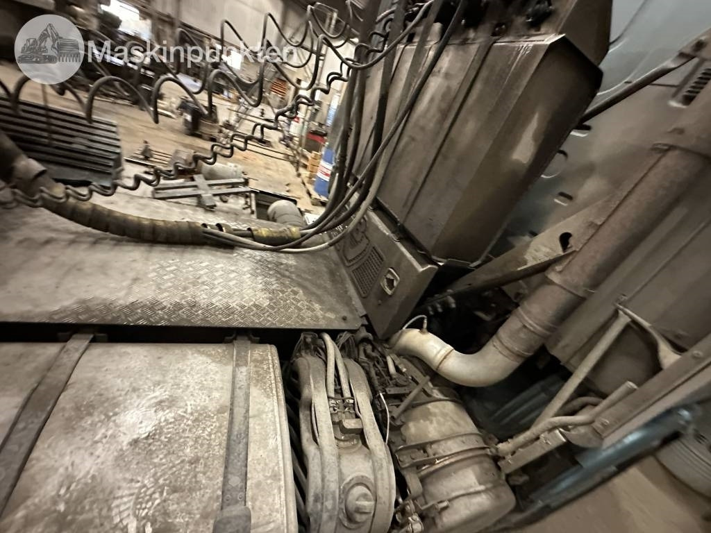 Tractor Scania R 560 gödseltrailer: foto 43 Tractor Scania R 560 gödseltrailer: foto 43