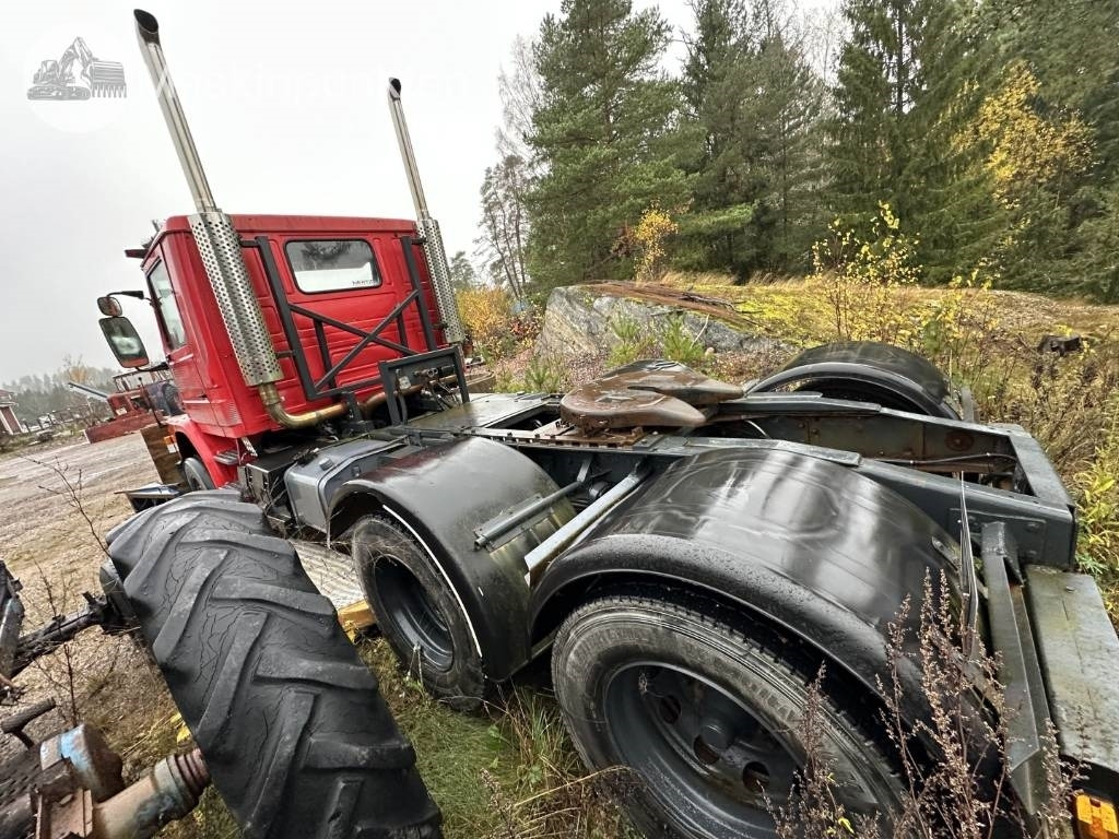 Scania T 143 H - Tractor: foto 4 Scania T 143 H - Tractor: foto 4