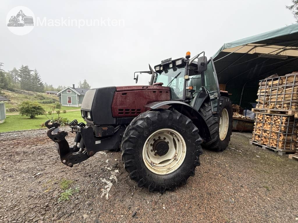 Trator Valtra 8350: foto 1