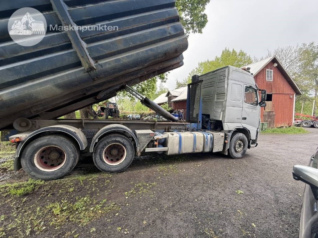 Volvo FH 16 660 - Camião polibenne: foto 4 Volvo FH 16 660 - Camião polibenne: foto 4
