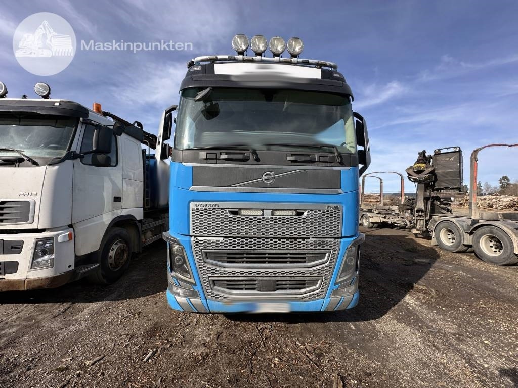 Volvo FH 16 750  - Camião de transporte de madeira: foto 4 Volvo FH 16 750  - Camião de transporte de madeira: foto 4