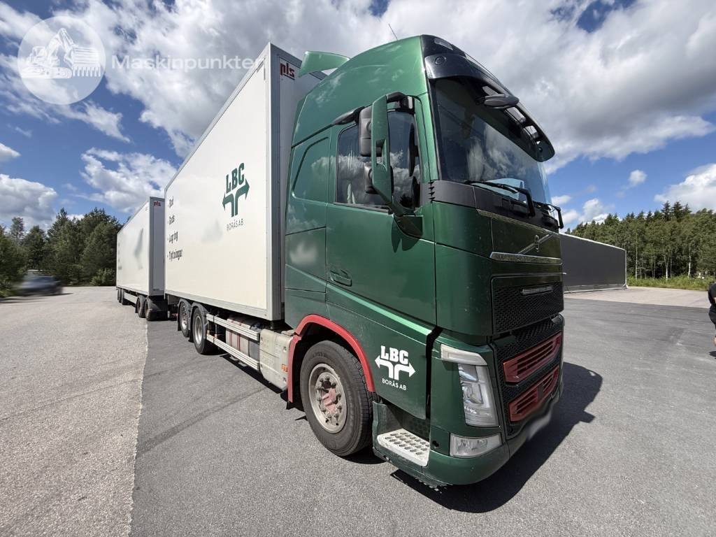 Volvo FH 470 - Camião furgão: foto 3 Volvo FH 470 - Camião furgão: foto 3