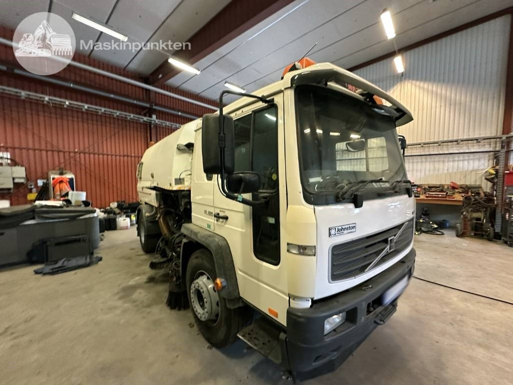 Volvo FL 618 - Caminhão de lixo: foto 3 Volvo FL 618 - Caminhão de lixo: foto 3