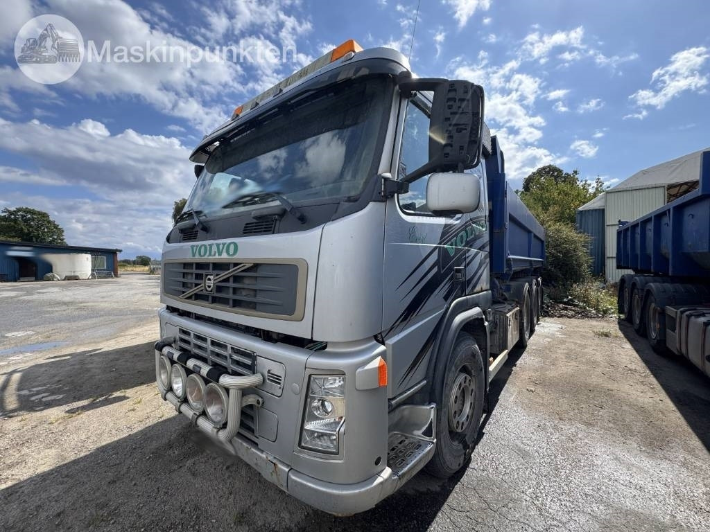 Volvo FM 440 CAMELEONT + BERFLAK + BETONGBLANDARE - Camião transportador de contêineres/ Caixa móvel: foto 1 Volvo FM 440 CAMELEONT + BERFLAK + BETONGBLANDARE - Camião transportador de contêineres/ Caixa móvel: foto 1