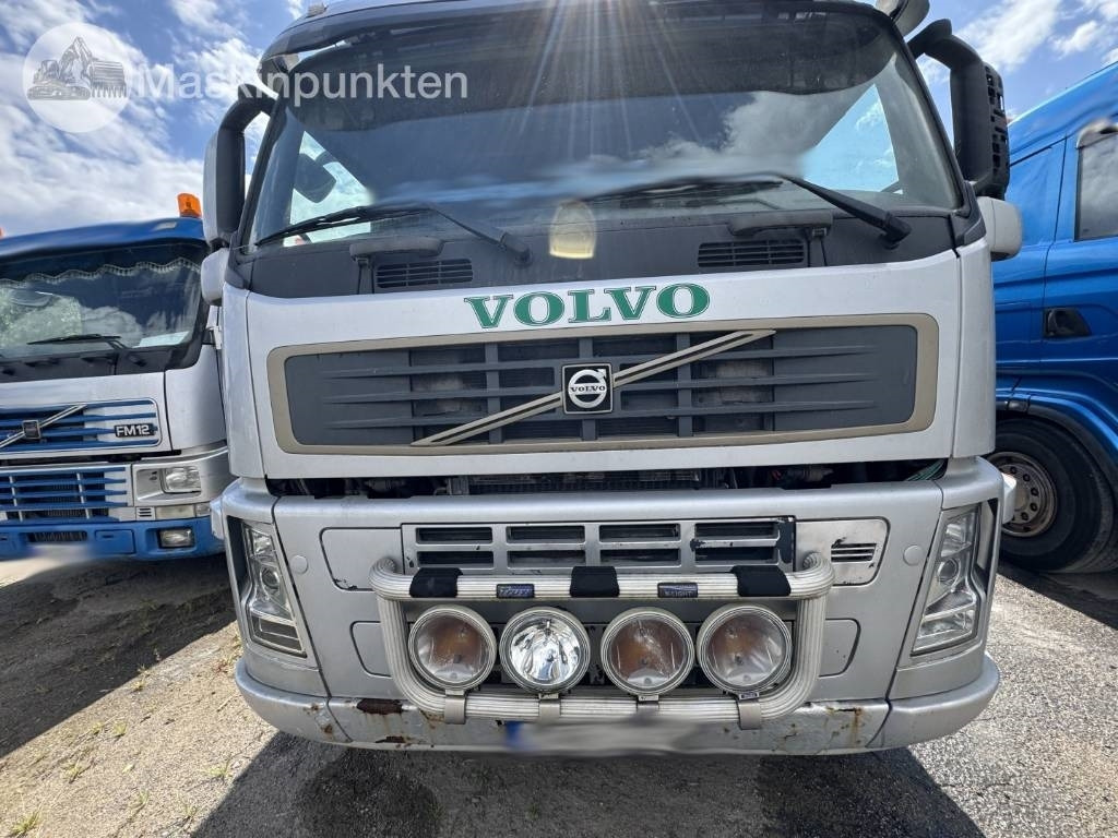 Volvo FM 440 CAMELEONT + BERFLAK + BETONGBLANDARE - Camião transportador de contêineres/ Caixa móvel: foto 4 Volvo FM 440 CAMELEONT + BERFLAK + BETONGBLANDARE - Camião transportador de contêineres/ Caixa móvel: foto 4