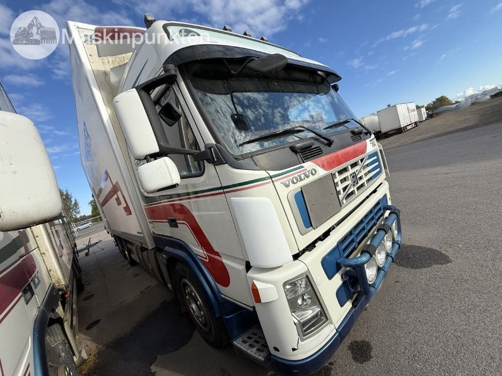 Volvo FM 440 - Camião furgão: foto 3 Volvo FM 440 - Camião furgão: foto 3