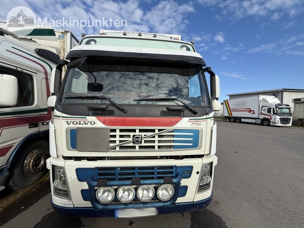 Volvo FM 440 - Camião furgão: foto 2 Volvo FM 440 - Camião furgão: foto 2