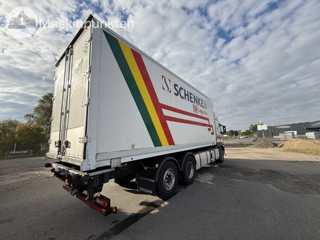 Camião transportador de contêineres/ Caixa móvel Volvo FM 460: foto 6