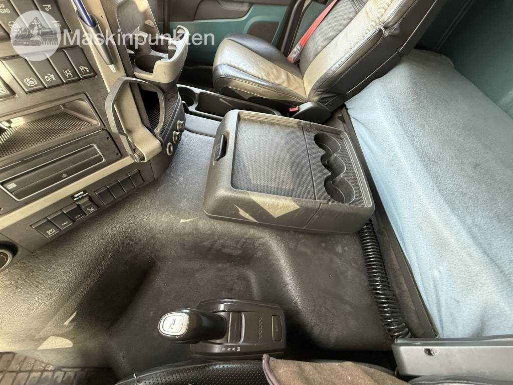 Camião transportador de contêineres/ Caixa móvel Volvo FM 460: foto 15