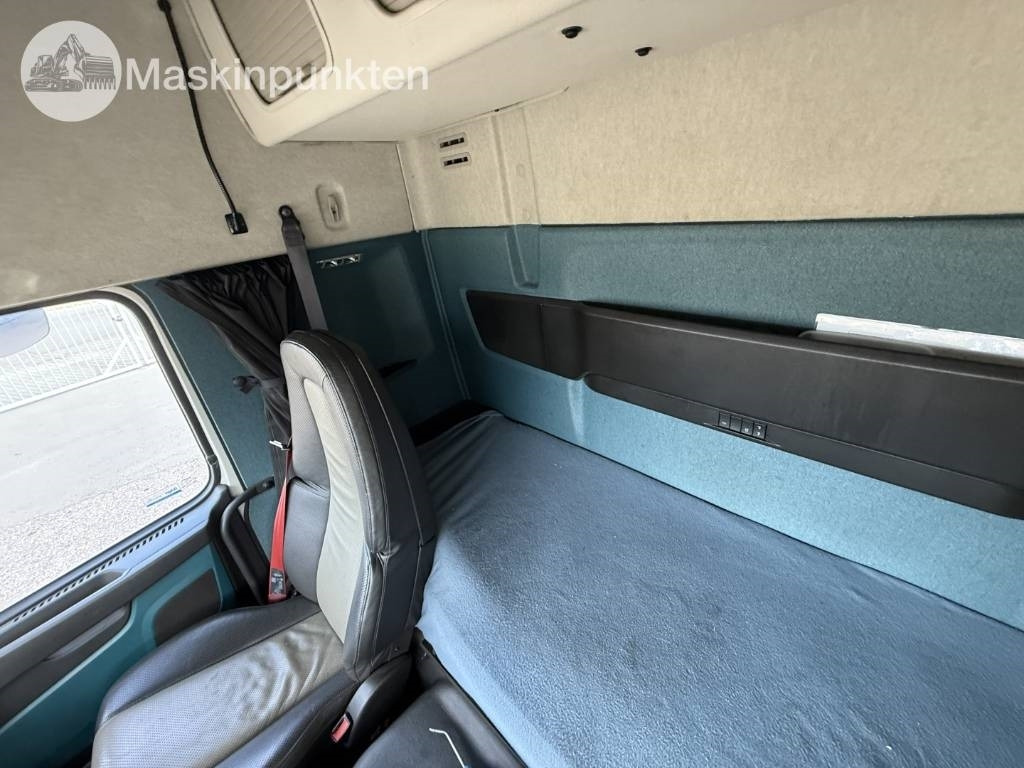Camião transportador de contêineres/ Caixa móvel Volvo FM 460: foto 24