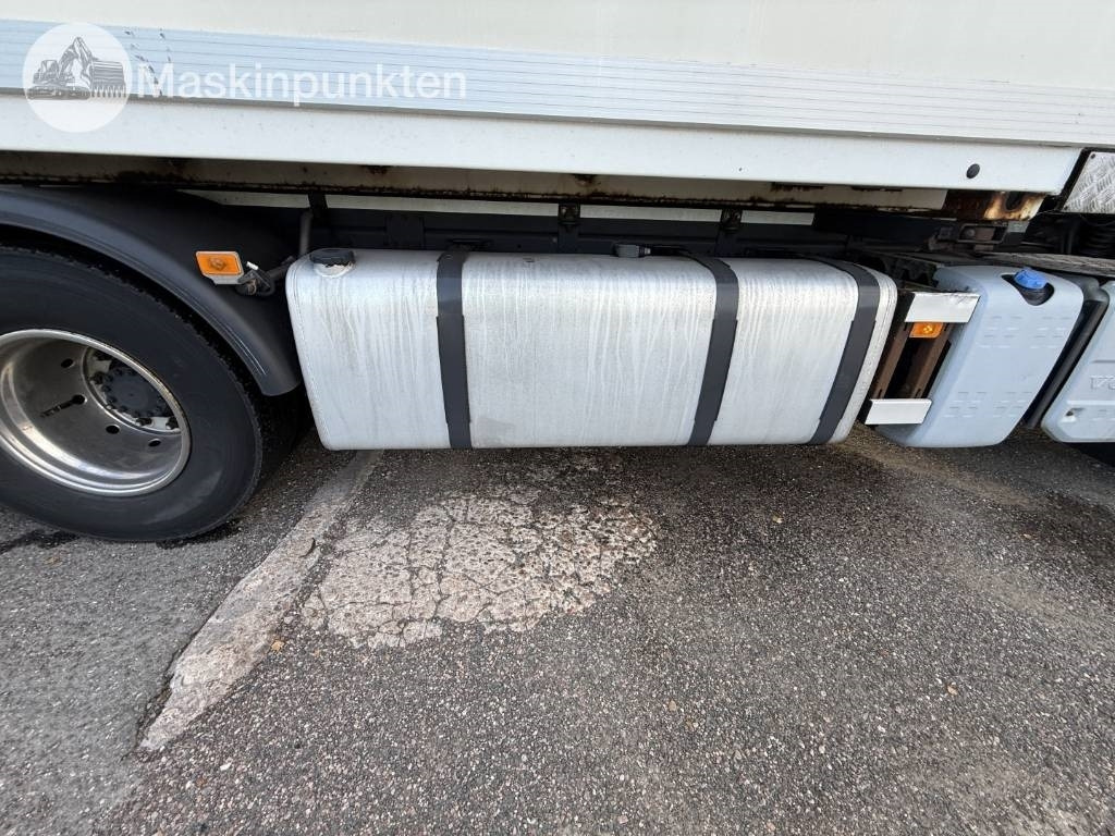 Camião transportador de contêineres/ Caixa móvel Volvo FM 460: foto 40