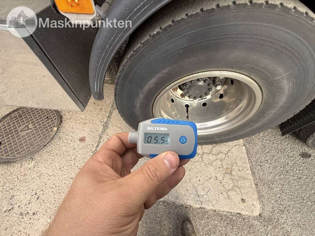 Camião transportador de contêineres/ Caixa móvel Volvo FM 460: foto 48