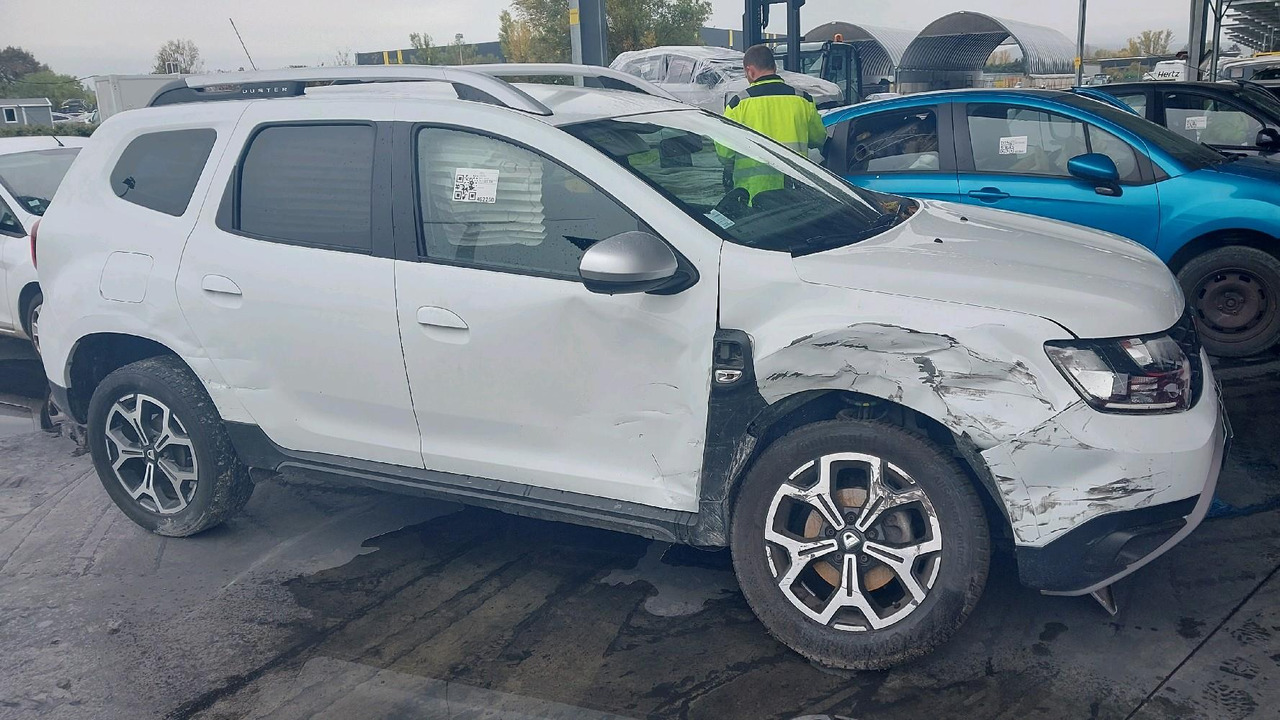 DACIA DUSTER II 1.5 BLUEDCI 115 - Automóvel: foto 3 DACIA DUSTER II 1.5 BLUEDCI 115 - Automóvel: foto 3