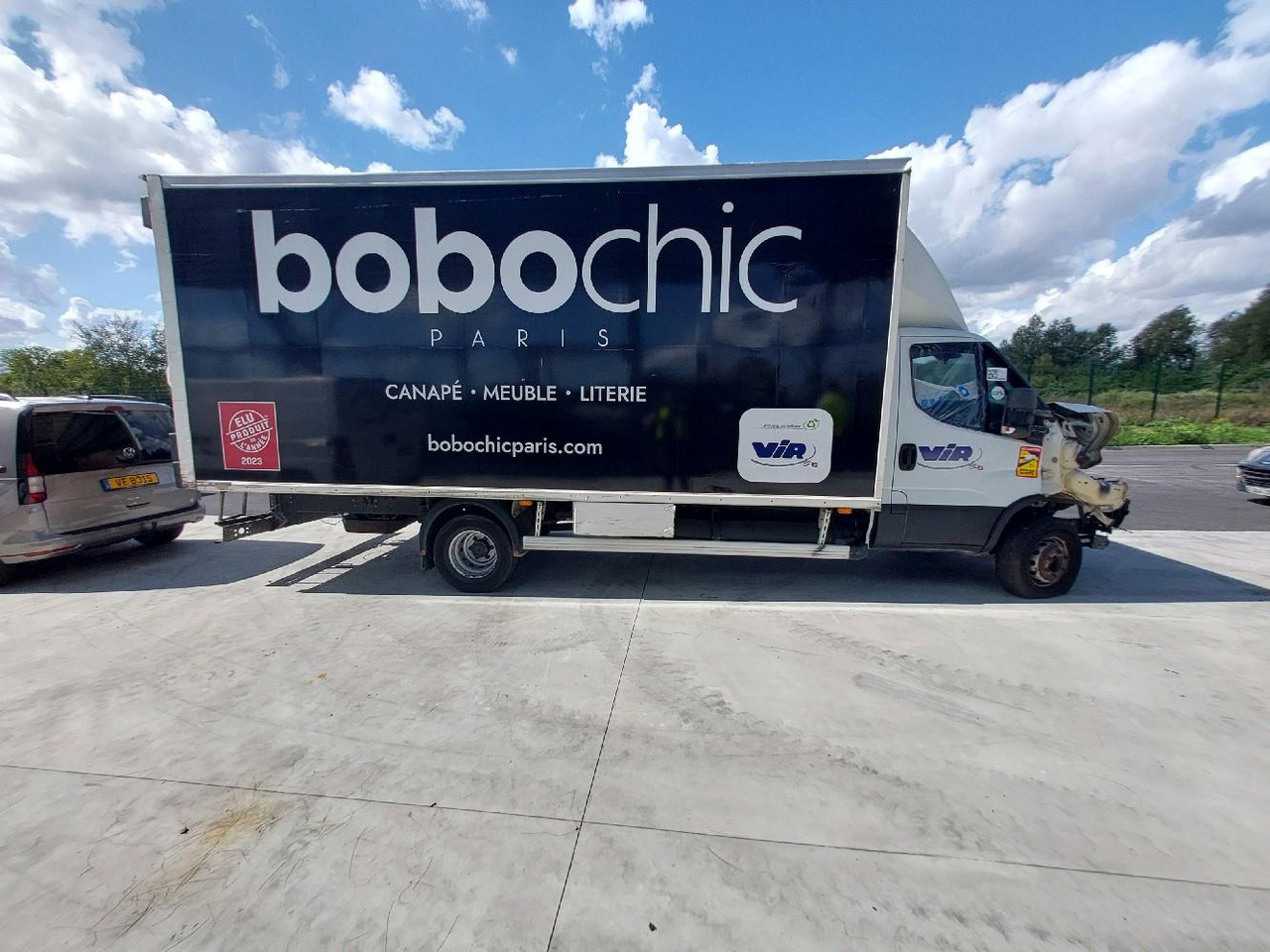 IVECO PORTEUR 65C14N - Carrinha de contentor: foto 3 IVECO PORTEUR 65C14N - Carrinha de contentor: foto 3