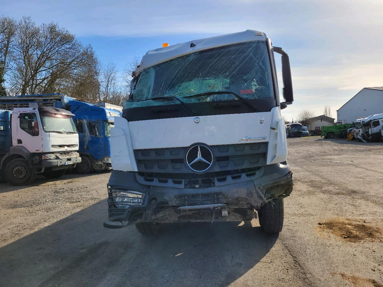 MERCEDES AROCS 2640 6X4 - Camião de caixa aberta/ Plataforma: foto 2 MERCEDES AROCS 2640 6X4 - Camião de caixa aberta/ Plataforma: foto 2