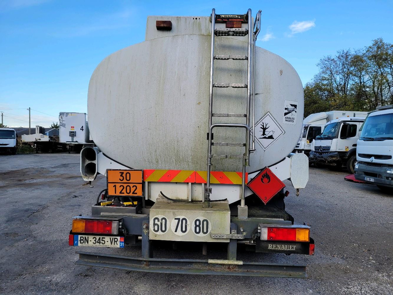 RENAULT PREMIUM 210.19 CITERNE - Camião cisterna: foto 5 RENAULT PREMIUM 210.19 CITERNE - Camião cisterna: foto 5
