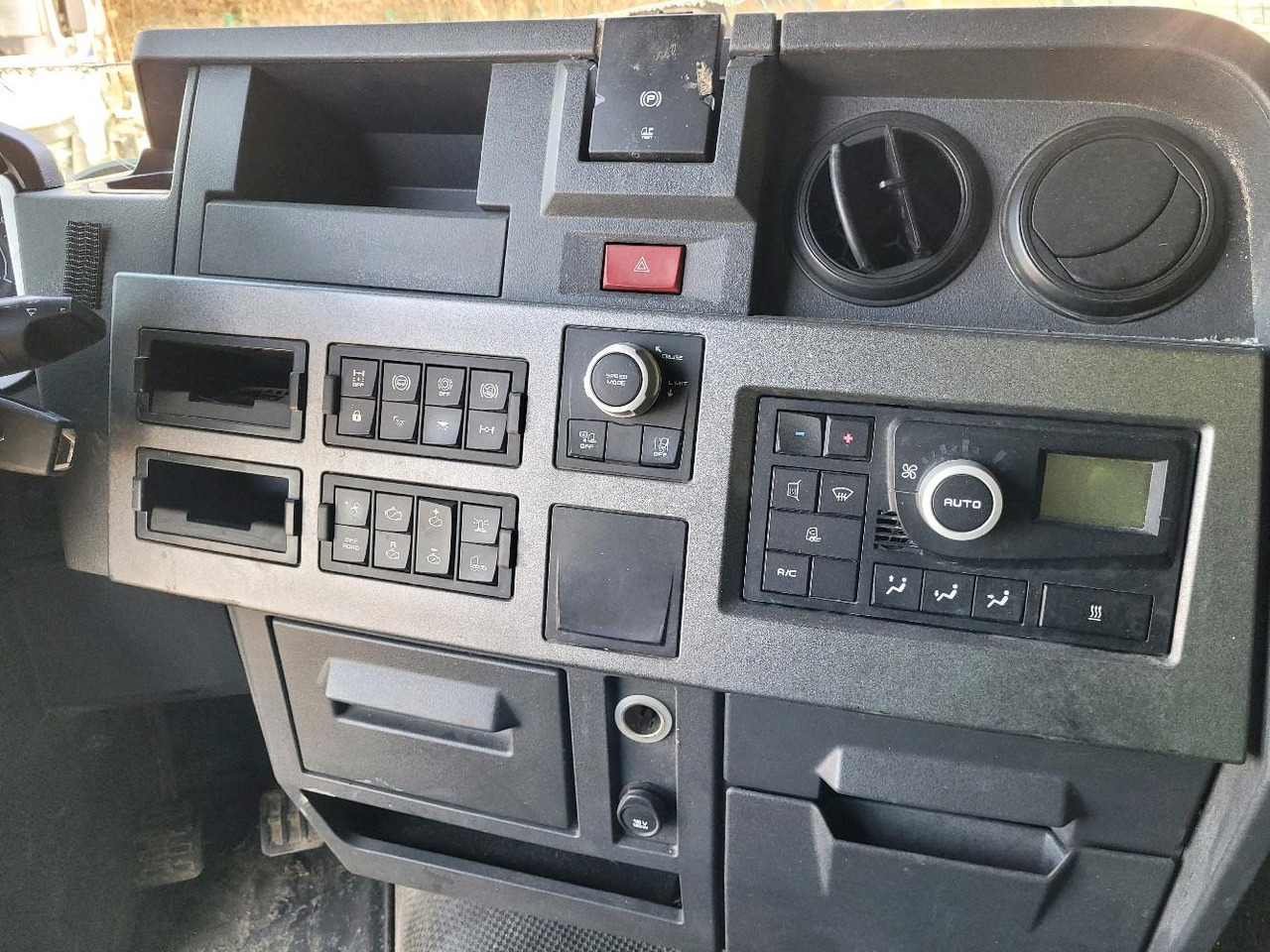 Tractor RENAULT T 480: foto 13