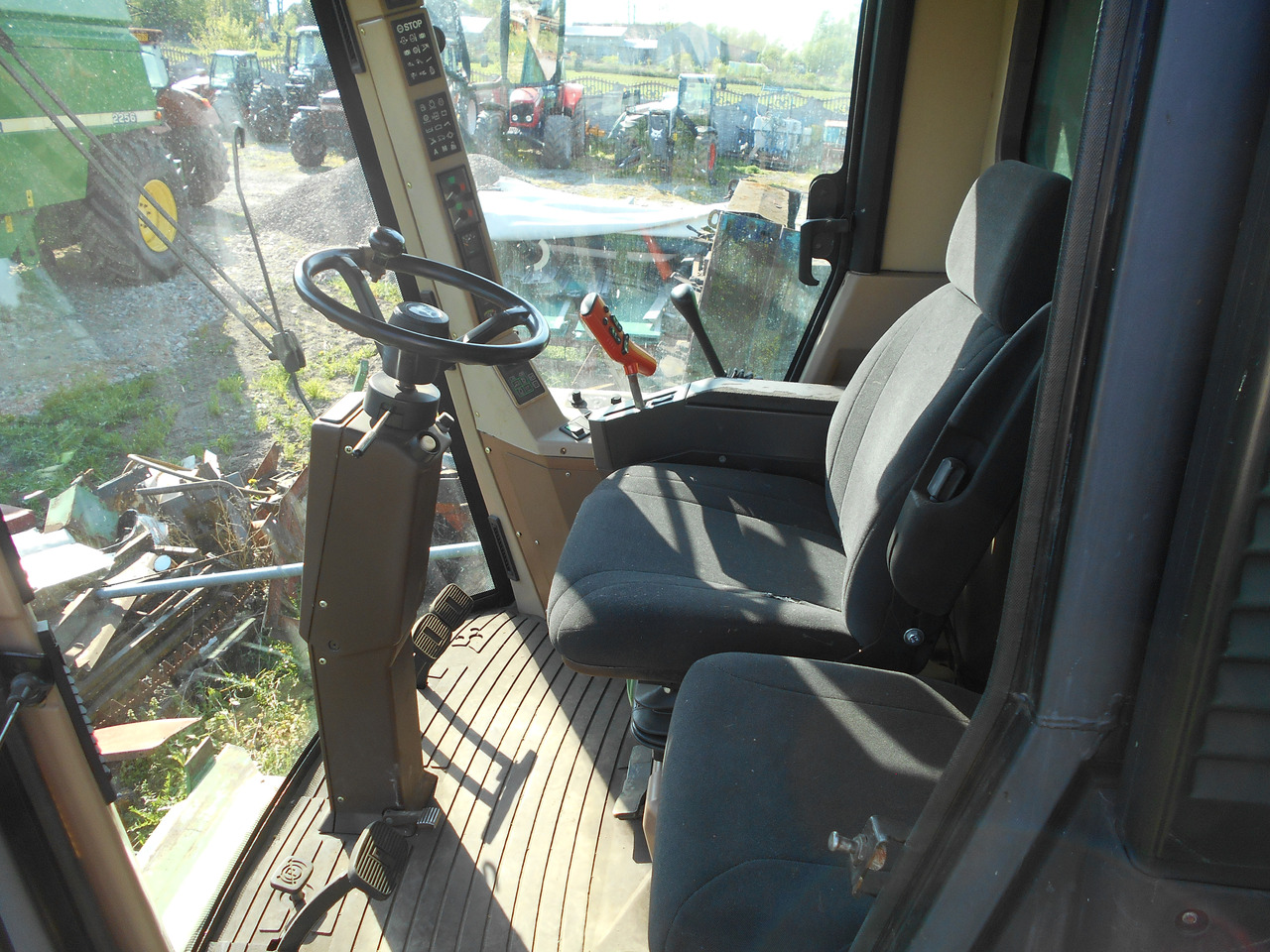 Ceifeira debulhadora John Deere 1550: foto 10