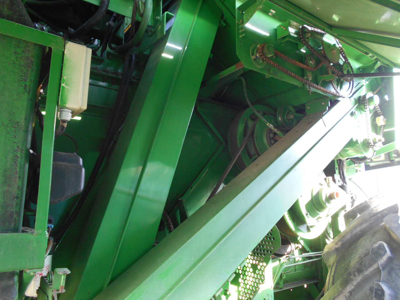 Ceifeira debulhadora John Deere 1550: foto 8