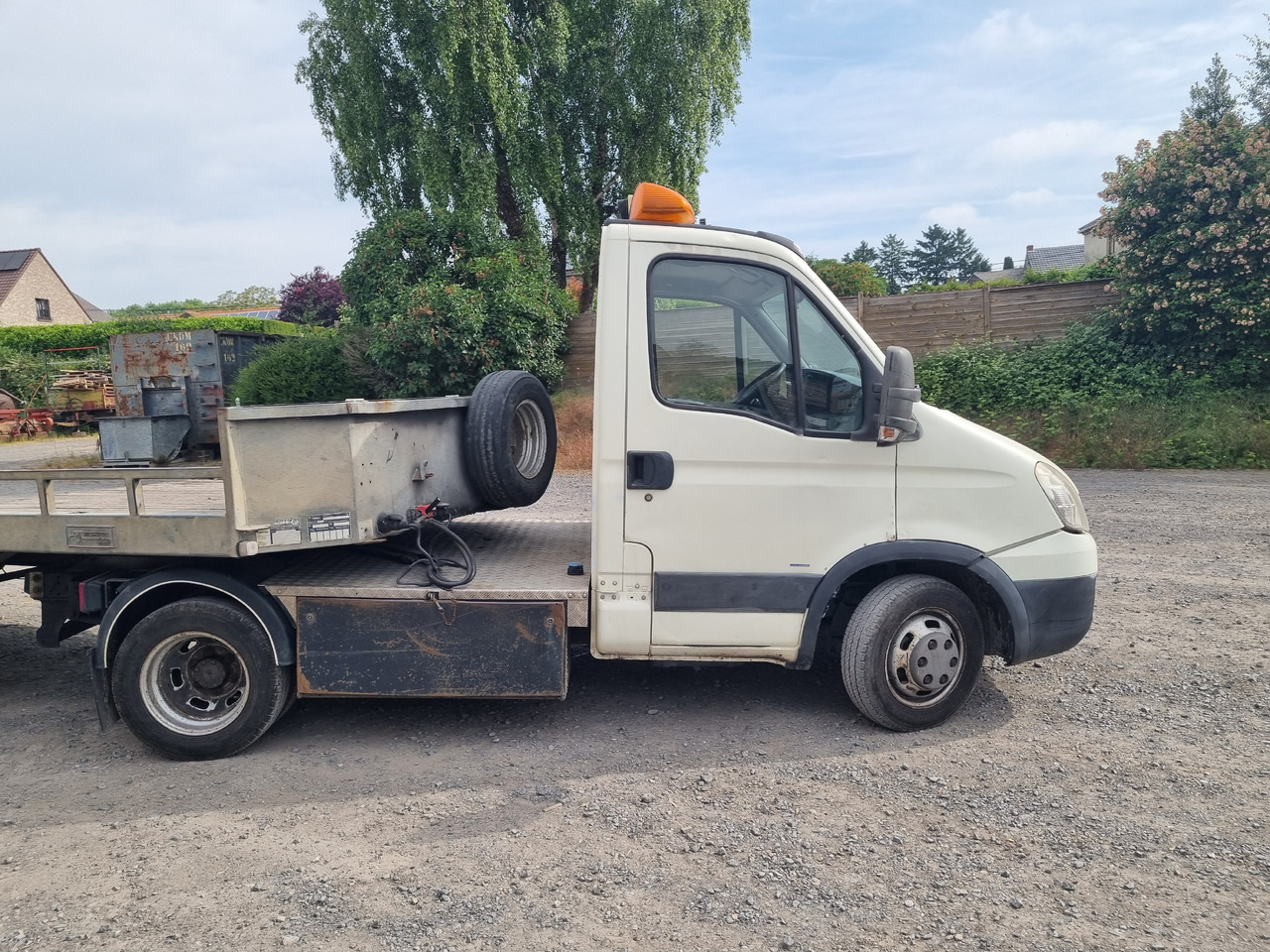 IVECO DAILY 35C18 - Camião tractor BE: foto 2 IVECO DAILY 35C18 - Camião tractor BE: foto 2